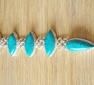 Armband Howliet Blauw gekleurd