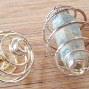 Hanger-houder voor stenen middel