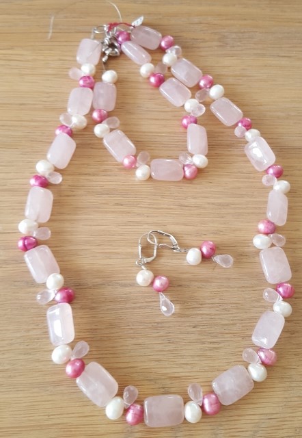 Rozenkwarts-Zoetwaterparel 1