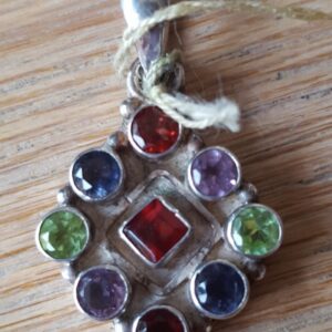 Granaat-Amethist-Peridoot-Ioliet