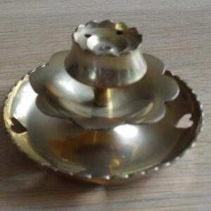 Wierrookhouder lotus messing 2